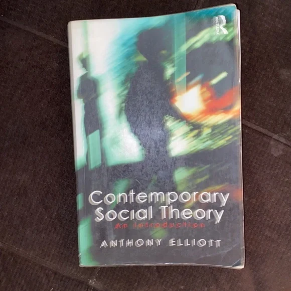 Books - Picture 9 of 9